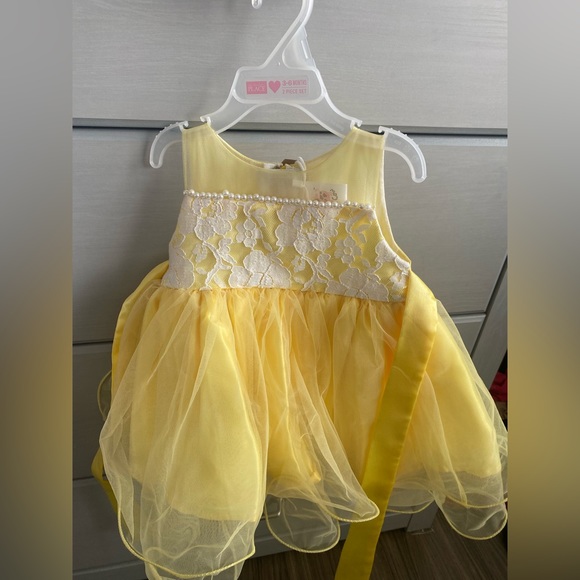 Spring Dress - Picture 1 of 3